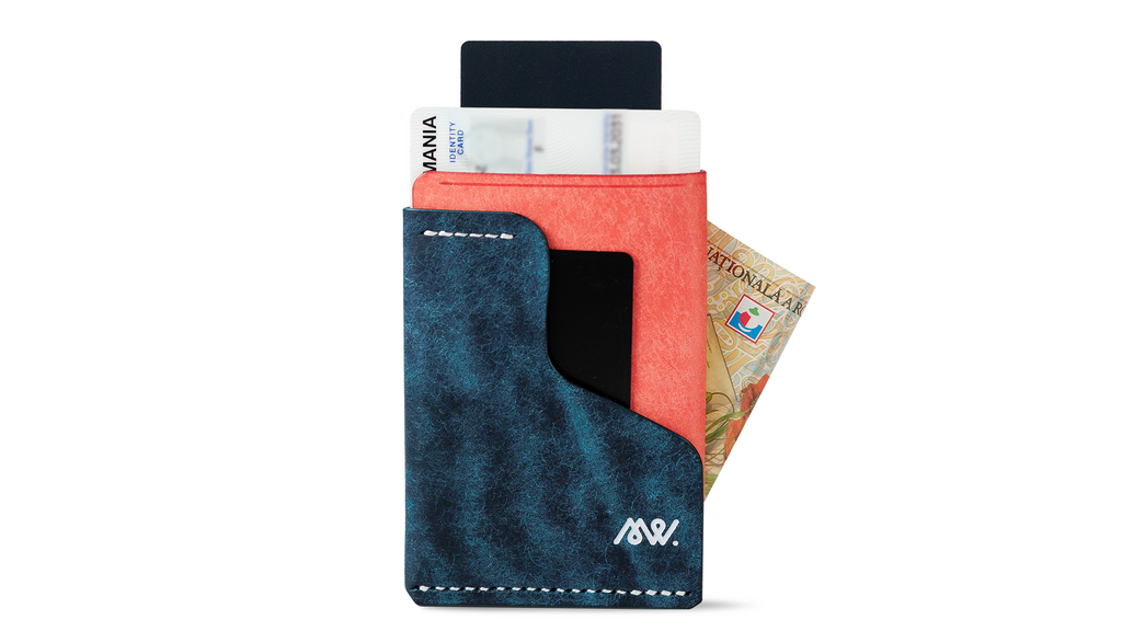 Portofel minimalist Mawani Wrap Lyra din piele naturală Pueblo albastră și roz, cu bancnote, buletin și carduri, vedere din față