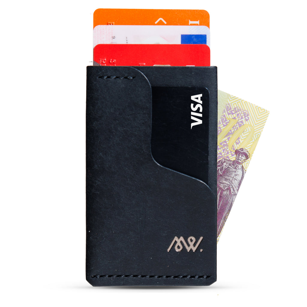 Portofel minimalist Mawani Mini Wrap Shadow din piele naturală Pueblo neagră, cu carduri și bancnote, vedere frontală