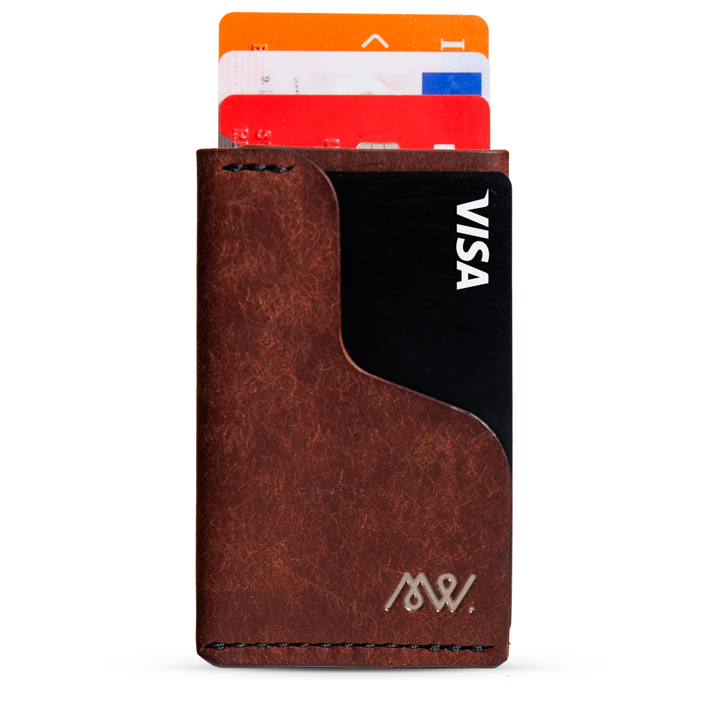 Portofel minimalist Mawani Micro Wrap Chestnut din piele naturală Pueblo maro, vedere din față, cu carduri 
